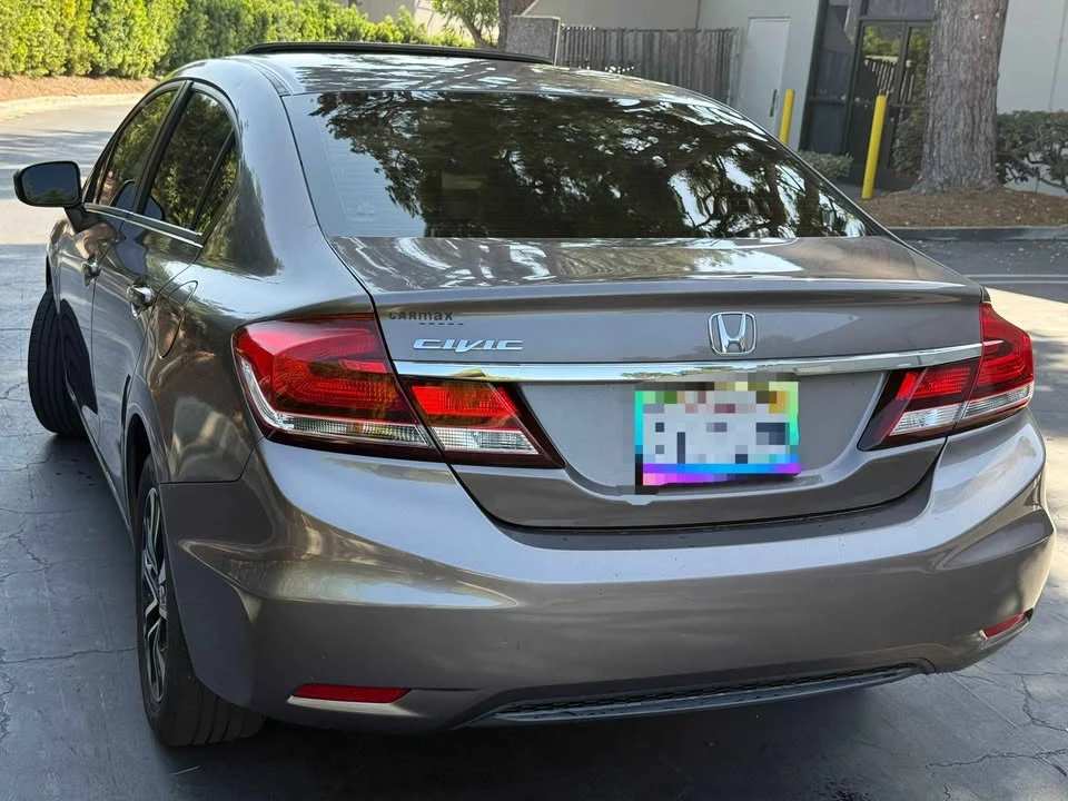 2015 Honda Civic 9th Gen - Image 10 of 17