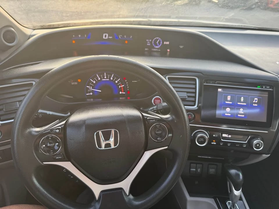 2015 Honda Civic 9th Gen - Image 12 of 15