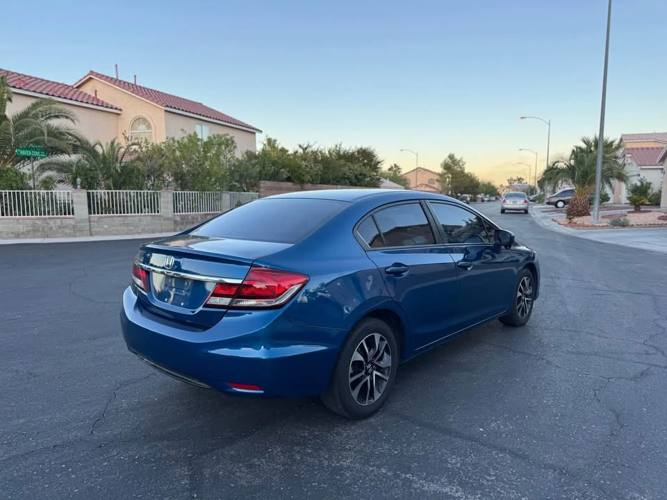 2015 Honda Civic 9th Gen - Image 5 of 12