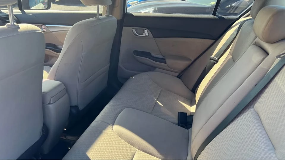 2015 Honda Civic 9th Gen - Image 17 of 18