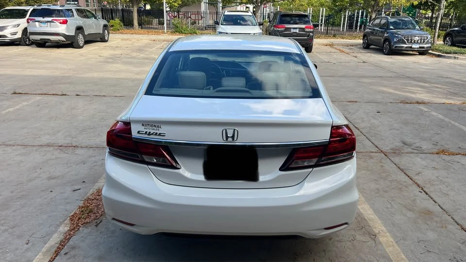 2015 Honda Civic 9th Gen - Image 5 of 15