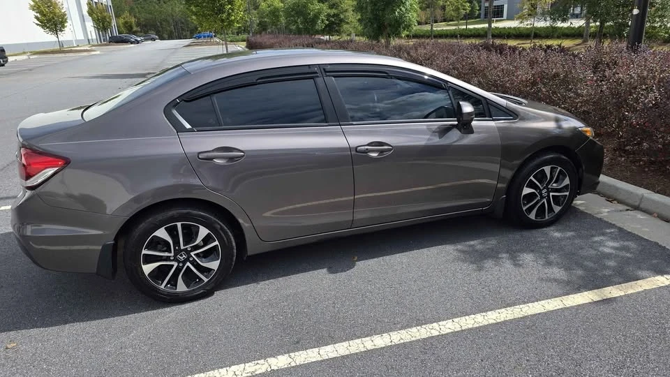 2015 Honda Civic 9th Gen - Image 4 of 5