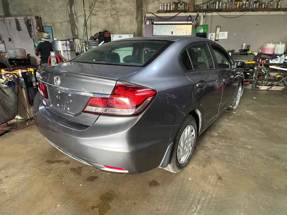 2015 Honda Civic 9th Gen - Image 4 of 6