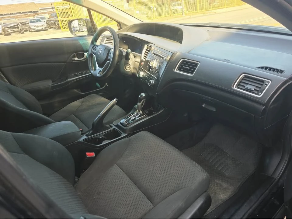 2015 Honda Civic 9th Gen - Image 10 of 15