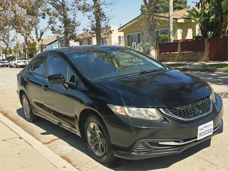 2015 Honda Civic 9th Gen - Image 2 of 15