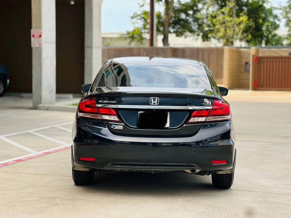 2015 Honda Civic 9th Gen - Image 5 of 11