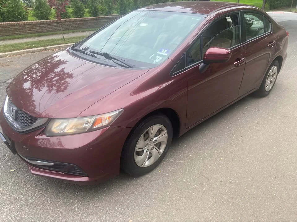 2015 Honda Civic 9th Gen - Image 2 of 11