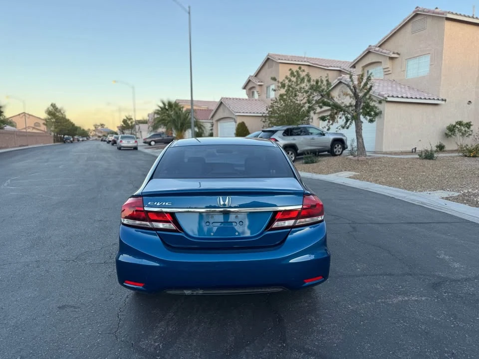 2015 Honda Civic 9th Gen - Image 4 of 12