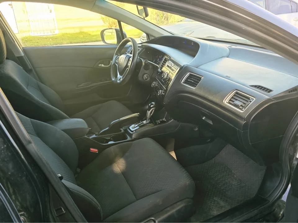 2015 Honda Civic 9th Gen - Image 9 of 15