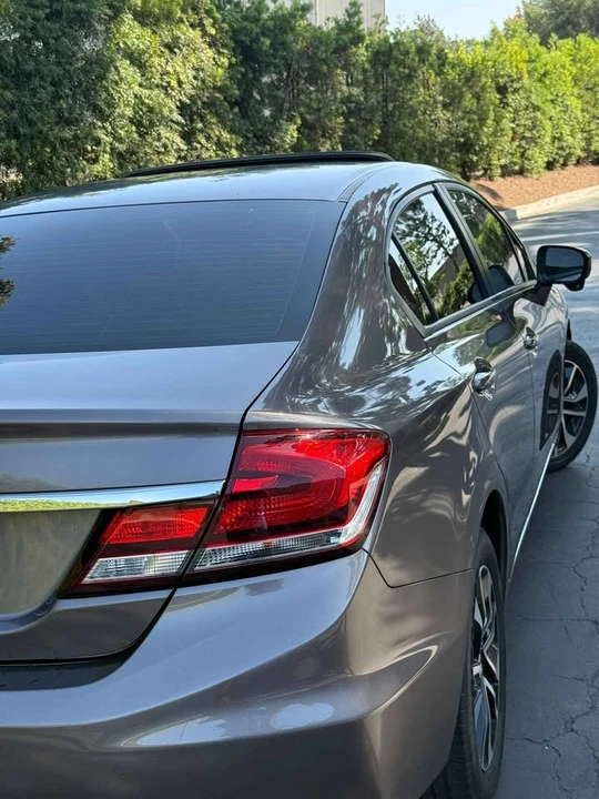 2015 Honda Civic 9th Gen - Image 2 of 17