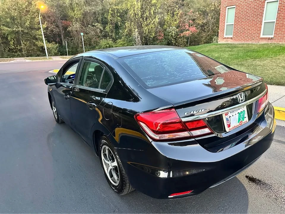 2015 Honda Civic 9th Gen - Image 6 of 14