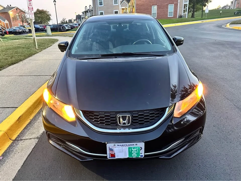 2015 Honda Civic 9th Gen - Image 2 of 14