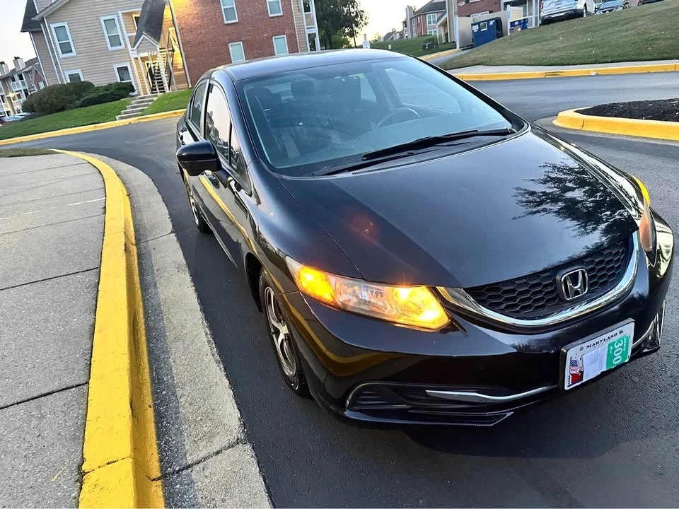 2015 Honda Civic 9th Gen - Image 3 of 14