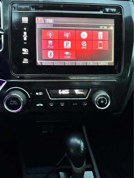 2015 Honda Civic 9th Gen - Image 9 of 14