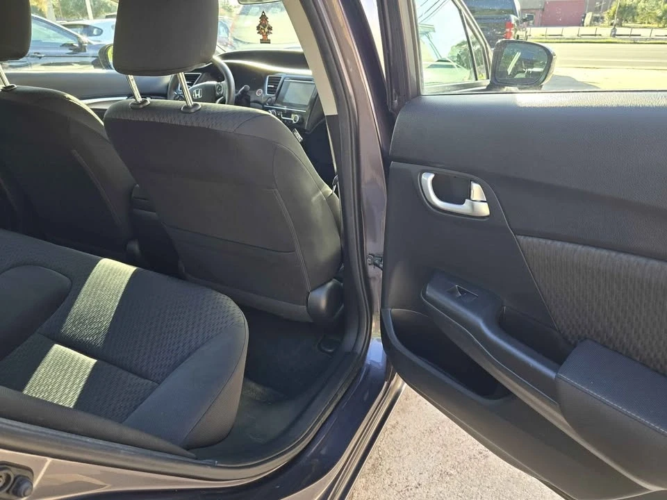 2015 Honda Civic 9th Gen - Image 13 of 19