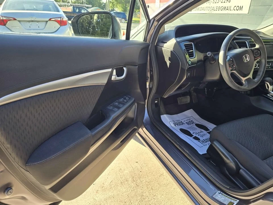 2015 Honda Civic 9th Gen - Image 9 of 19