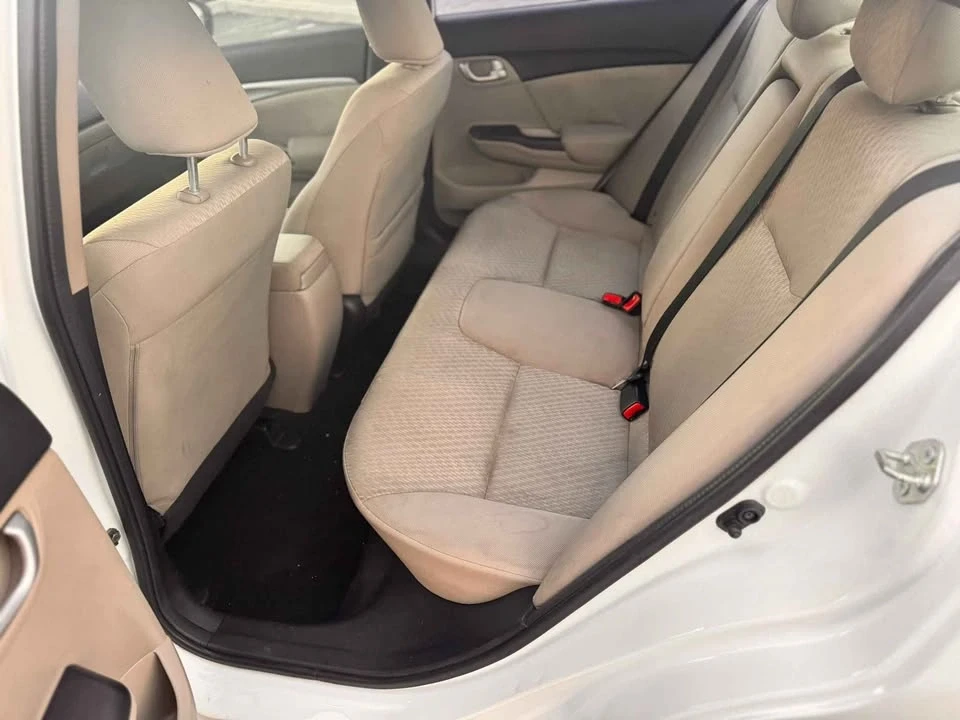 2015 Honda Civic 9th Gen - Image 14 of 18