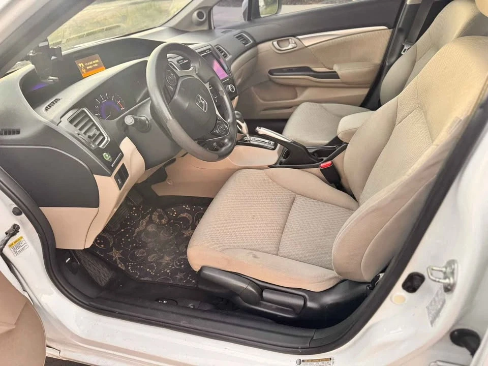 2015 Honda Civic 9th Gen - Image 15 of 18
