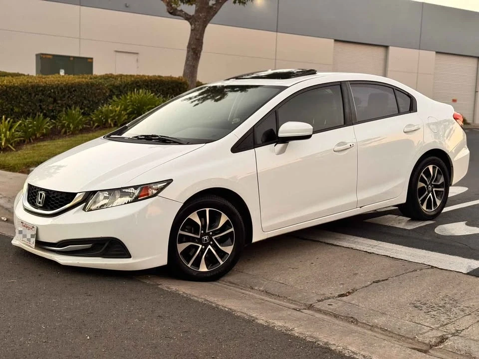 2015 Honda Civic 9th Gen - Image 2 of 18