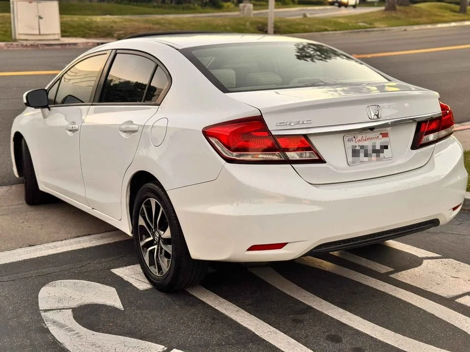 2015 Honda Civic 9th Gen - Image 11 of 18