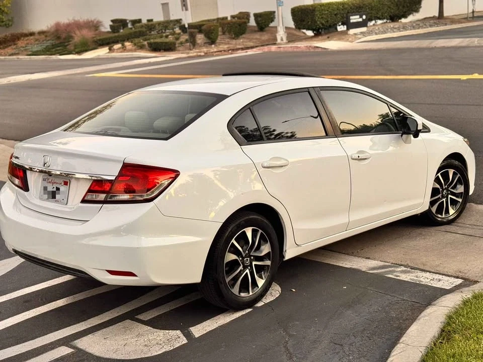 2015 Honda Civic 9th Gen - Image 8 of 18