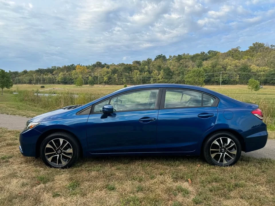 2015 Honda Civic 9th Gen - Image 3 of 19
