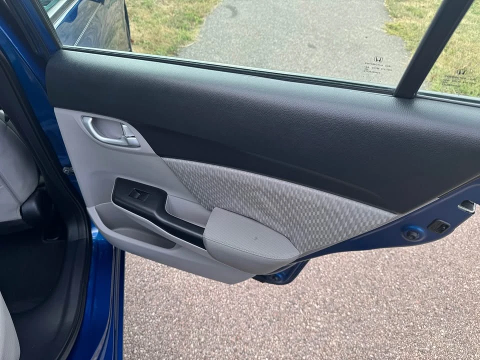 2015 Honda Civic 9th Gen - Image 17 of 19