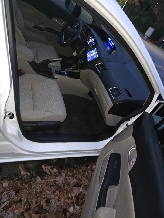 2015 Honda Civic 9th Gen - Image 4 of 7