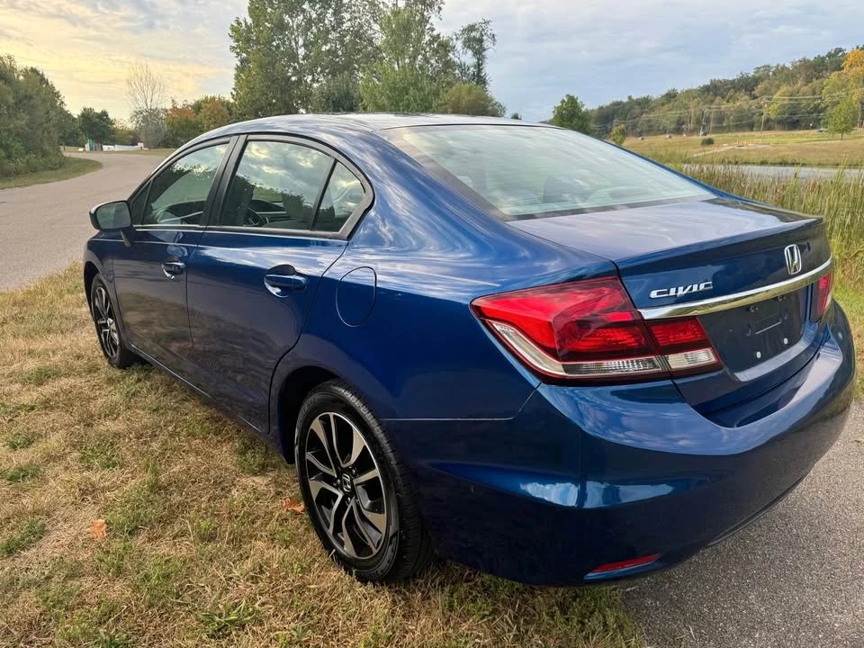 2015 Honda Civic 9th Gen - Image 5 of 19