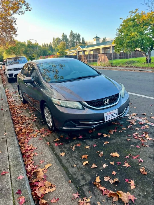2015 Honda Civic 9th Gen - Image 13 of 18