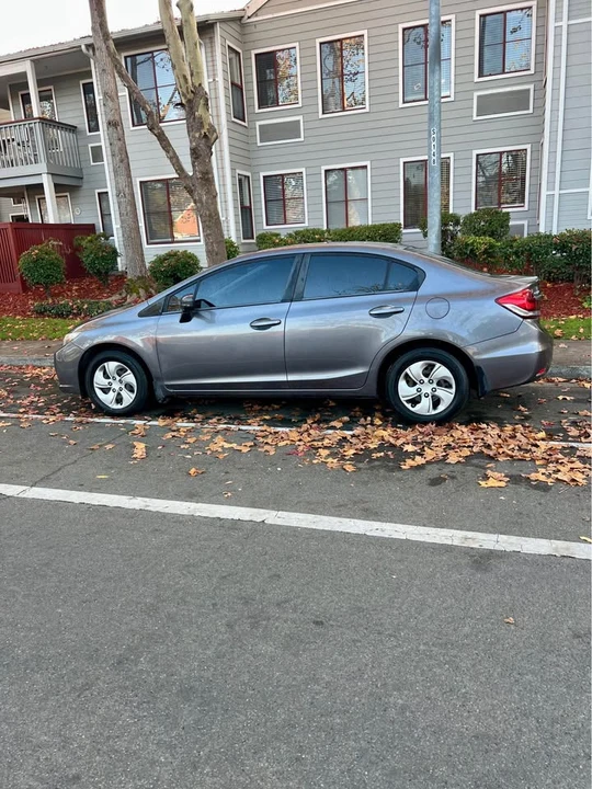 2015 Honda Civic 9th Gen - Image 14 of 18