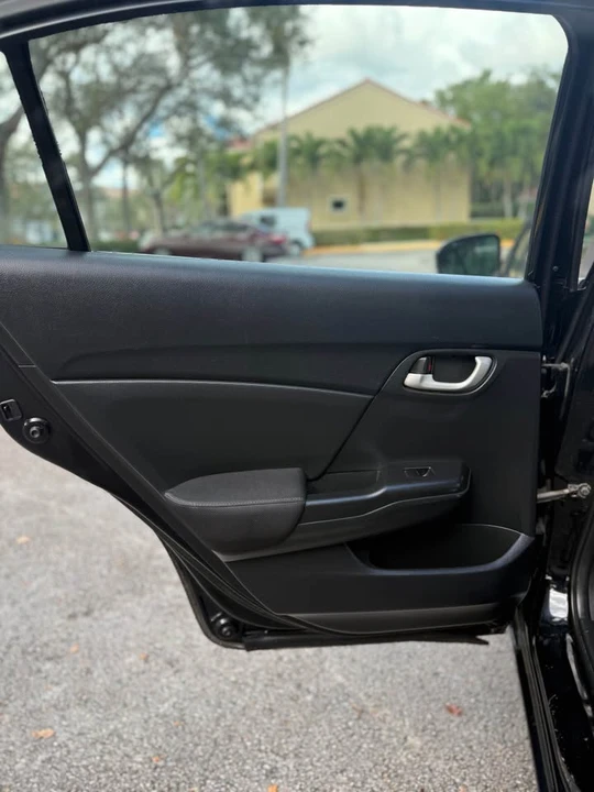 2015 Honda Civic 9th Gen - Image 7 of 14