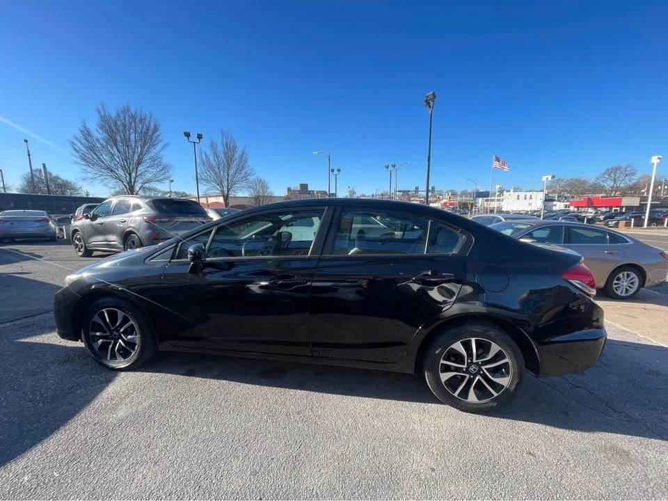 2015 Honda Civic 9th Gen - Image 7 of 20