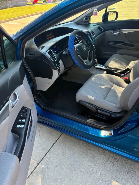 2015 Honda Civic 9th Gen - Image 4 of 16