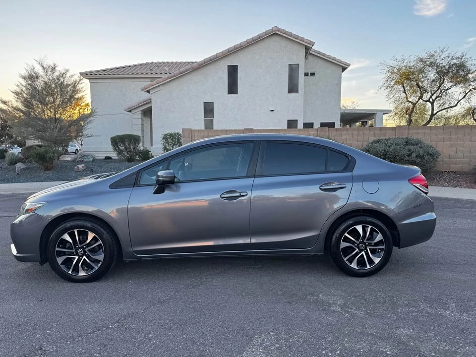 2015 Honda Civic 9th Gen - Image 3 of 12