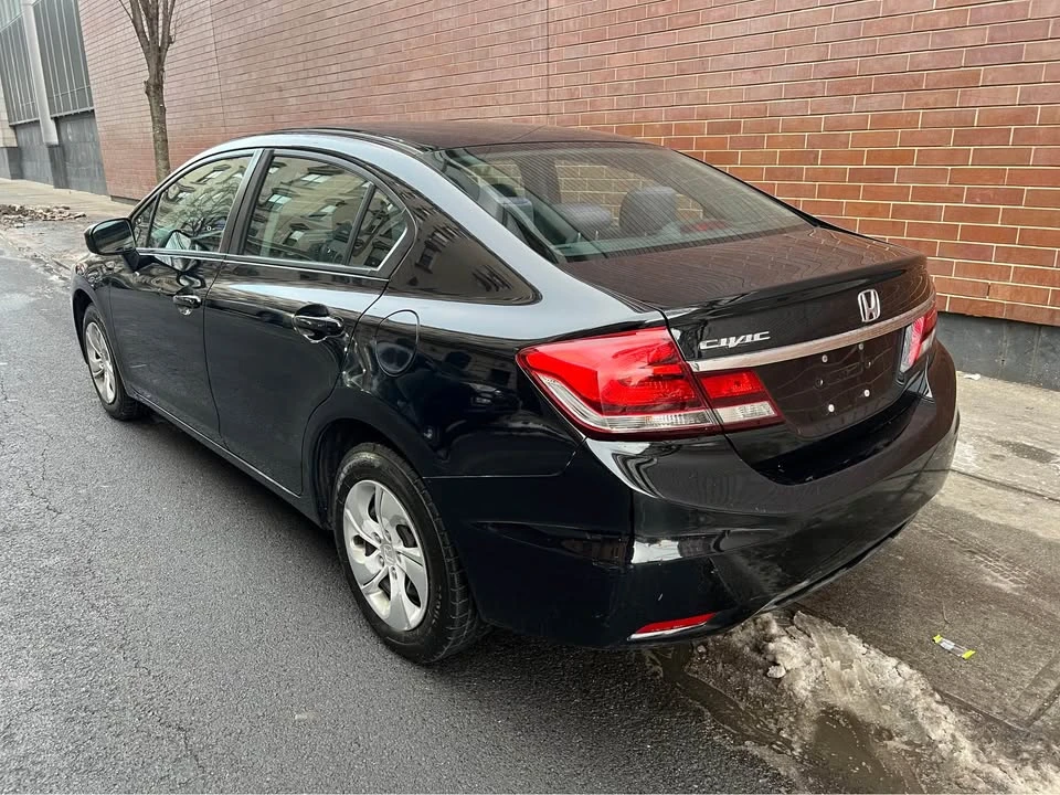 2015 Honda Civic 9th Gen - Image 6 of 10