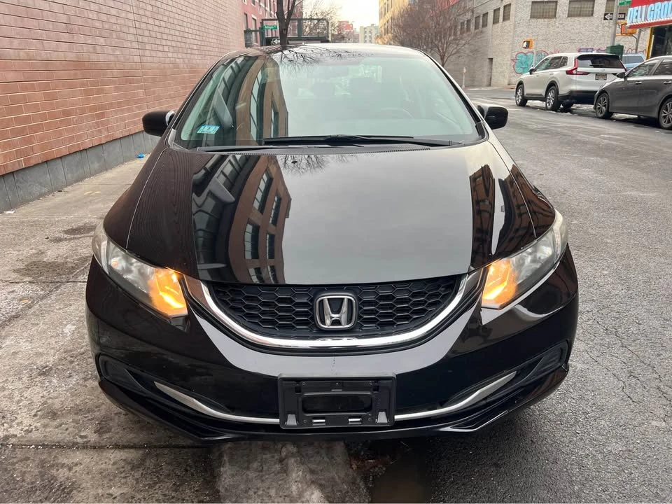 2015 Honda Civic 9th Gen - Image 2 of 10