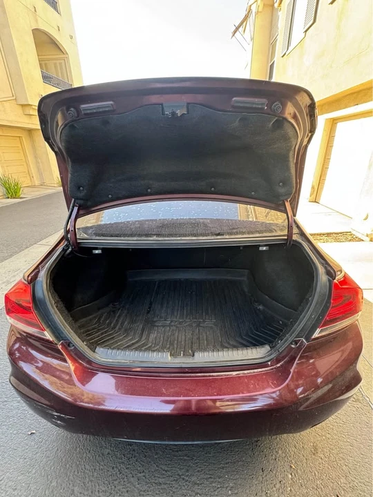 2015 Honda Civic 9th Gen - Image 6 of 12