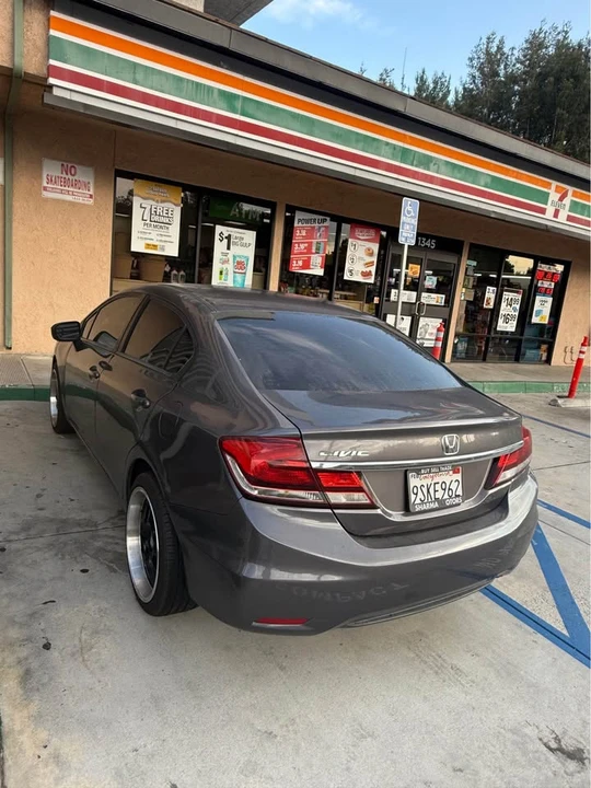 2015 Honda Civic 9th Gen - Image 4 of 6
