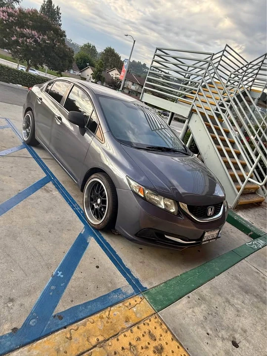 2015 Honda Civic 9th Gen - Image 2 of 6