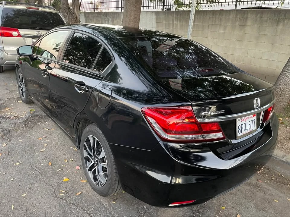 2015 Honda Civic 9th Gen - Image 3 of 11