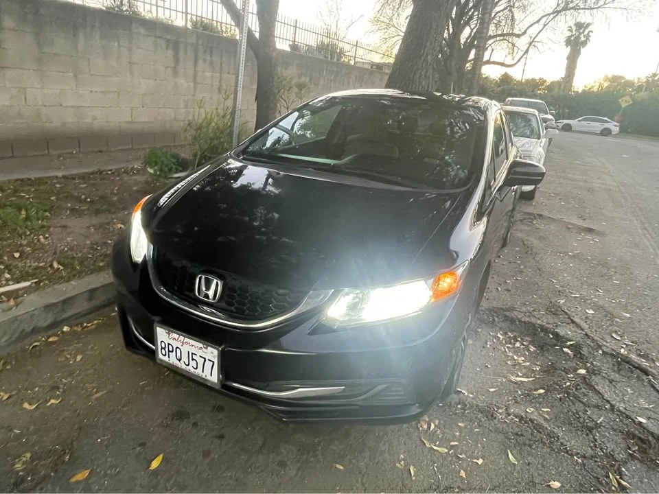 2015 Honda Civic 9th Gen - Image 5 of 11