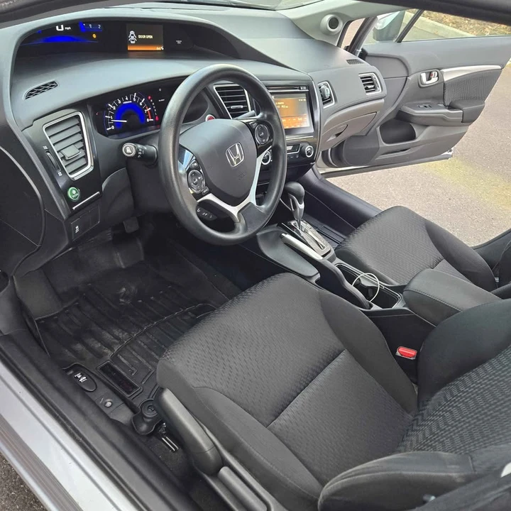 2015 Honda Civic 9th Gen - Image 9 of 20