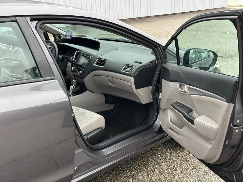 2015 Honda Civic 9th Gen - Image 15 of 18