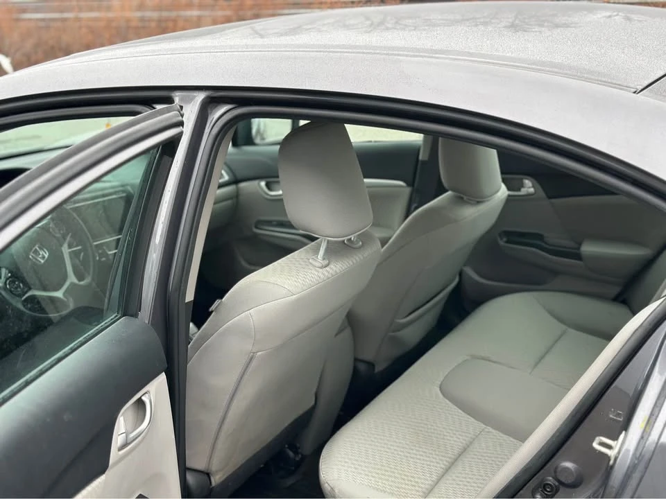 2015 Honda Civic 9th Gen - Image 12 of 18