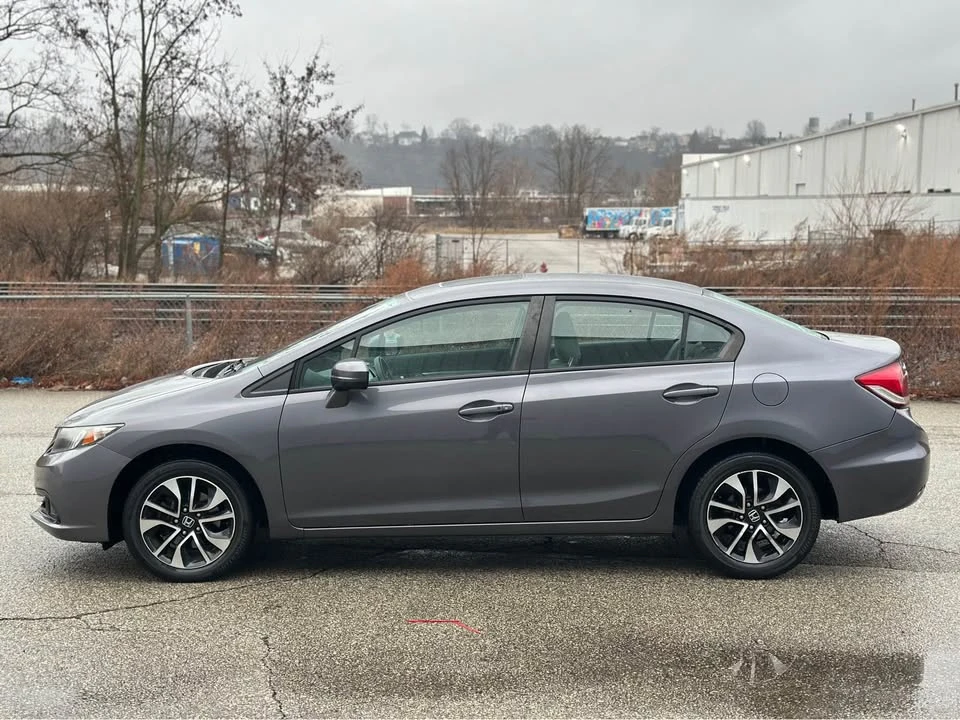 2015 Honda Civic 9th Gen - Image 3 of 18