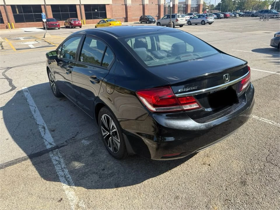 2015 Honda Civic 9th Gen - Image 3 of 12