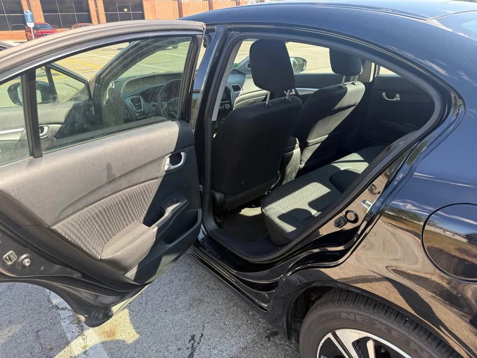 2015 Honda Civic 9th Gen - Image 8 of 12