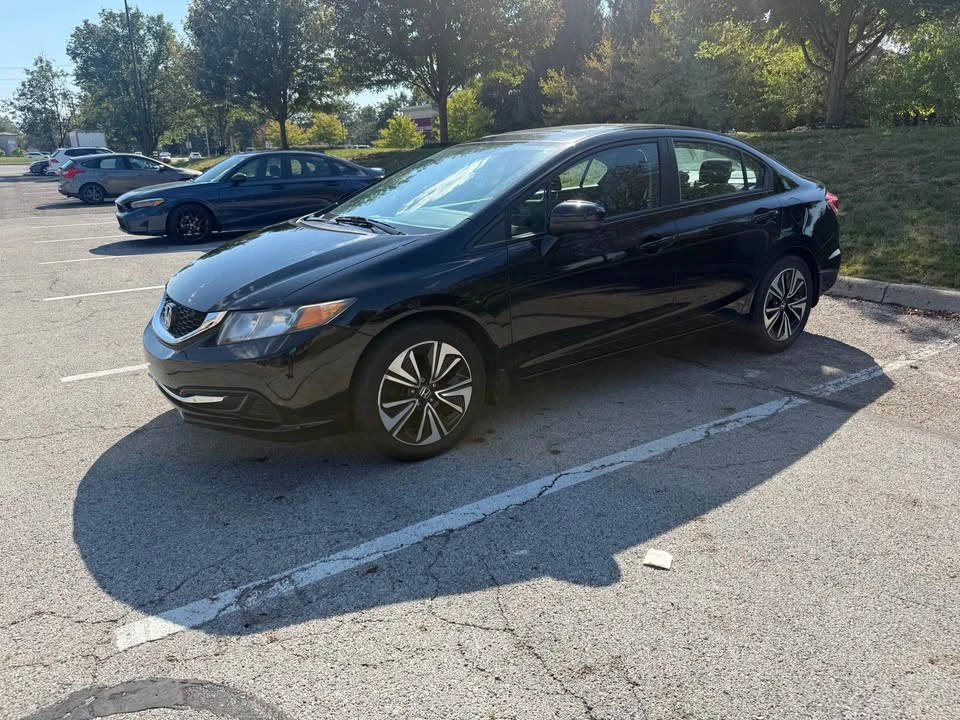 2015 Honda Civic 9th Gen - Image 2 of 12