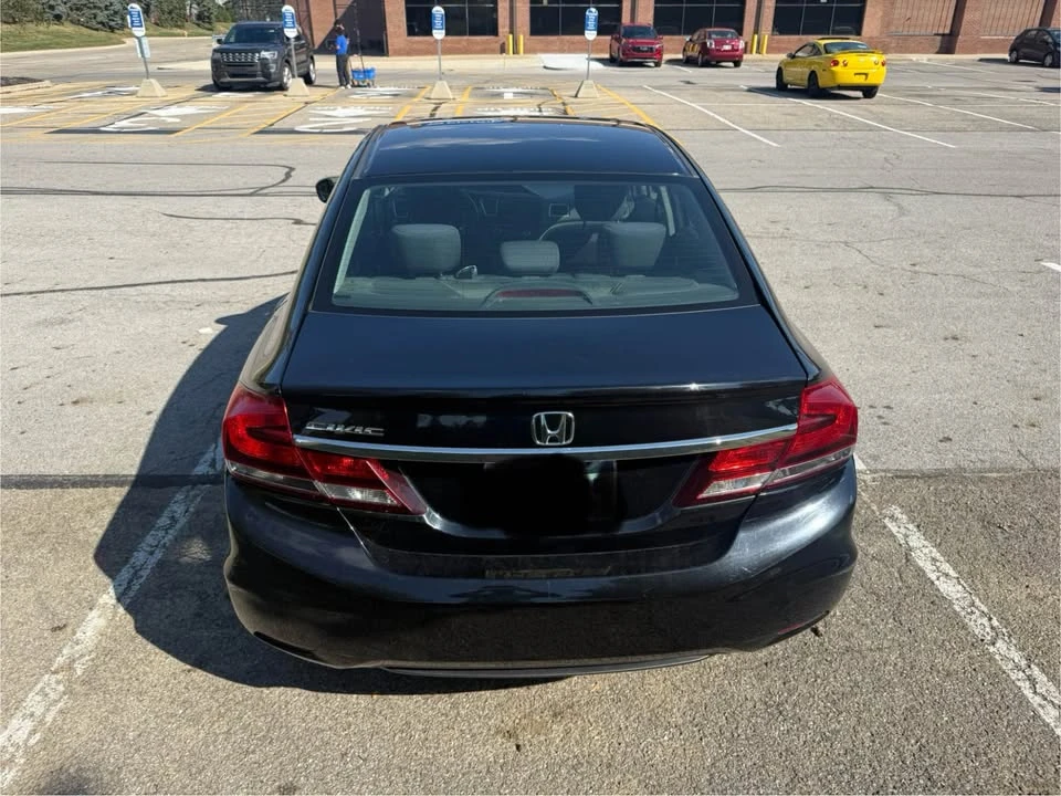 2015 Honda Civic 9th Gen - Image 6 of 12